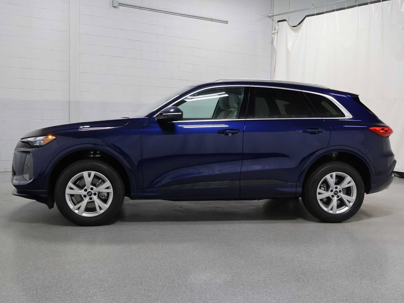 New 2026 Audi Q5 Premium AWD/4WD image 2