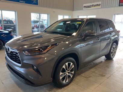 Used 2023 Toyota Highlander XLE