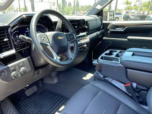 Used 2023 Chevrolet Silverado 1500 LT AWD/4WD image 10