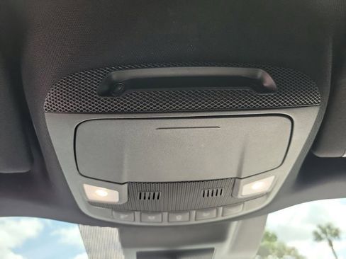 Used 2021 Ford Expedition XLT image 34