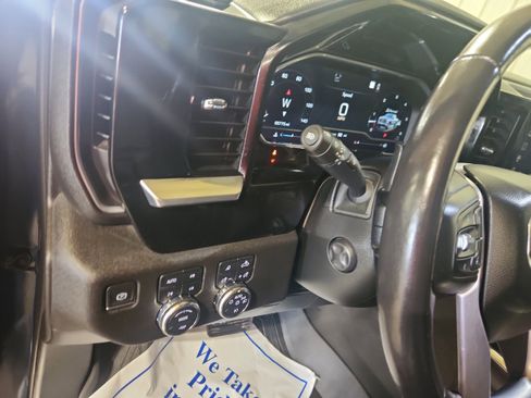 Used 2023 GMC Sierra 1500 SLT w/ SLT Premium Package image 15