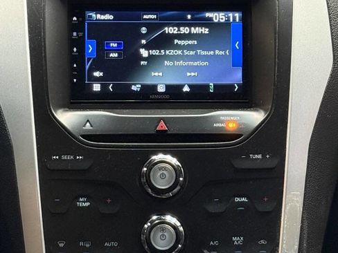 Used 2014 Ford Explorer XLT w/ Equipment Group 202A image 14