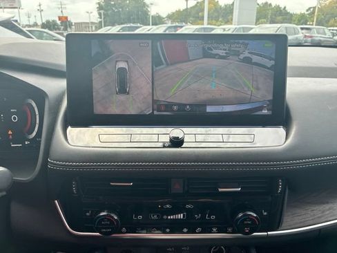 Used 2024 Nissan Rogue Platinum w/ Platinum Premium Package FWD image 27