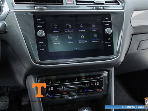 Used 2023 Volkswagen Tiguan SE w/ Panoramic Sunroof Package FWD image 63