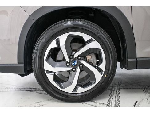 Used 2023 Subaru Forester Touring AWD/4WD image 23