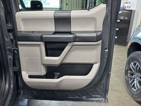 Used 2017 Ford F150 XL w/ Equipment Group 101A Mid AWD/4WD image 25