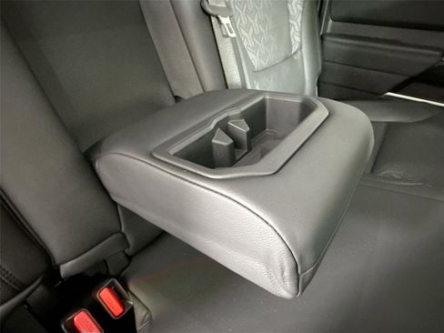 Used 2023 Toyota Tundra Limited image 39