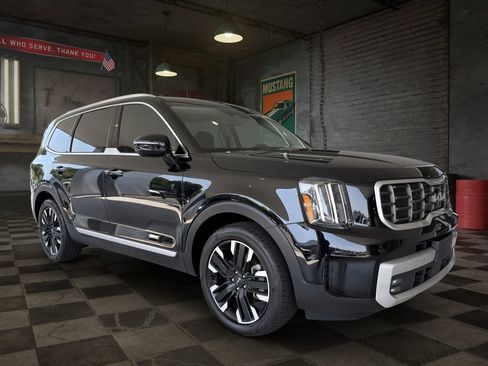 Used 2024 Kia Telluride SX FWD image 2