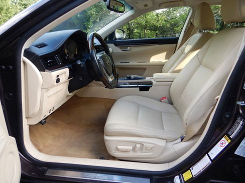Used 2013 Lexus ES 350 w/ Premium Pkg FWD image 11