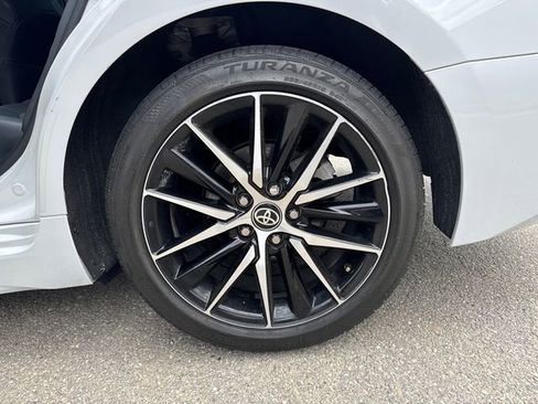 Used 2024 Toyota Camry SE image 19