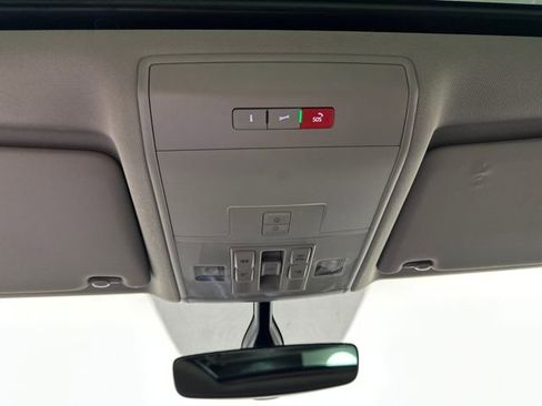 Used 2021 Volkswagen Atlas SE w/ Panoramic Sunroof Package image 24