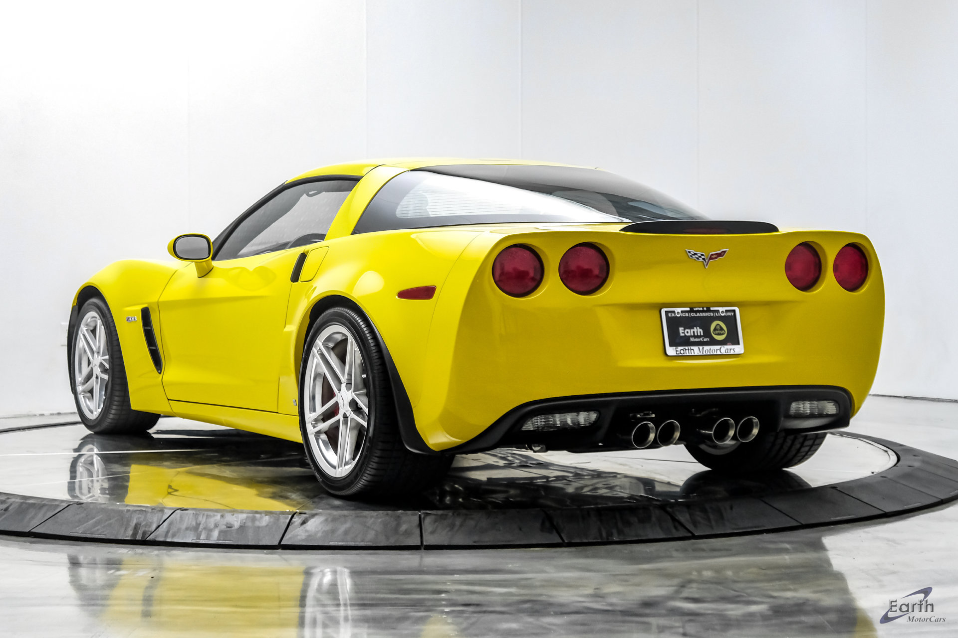 Used 2007 Chevrolet Corvette Z06 w/ Preferred Equipment Group RWD image 12