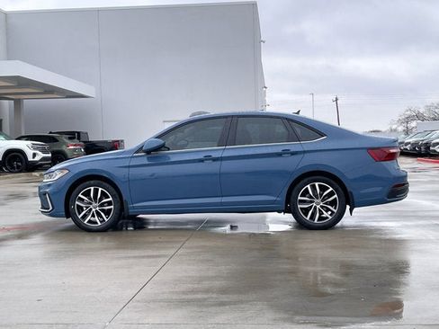 New 2026 Volkswagen Jetta SE image 3