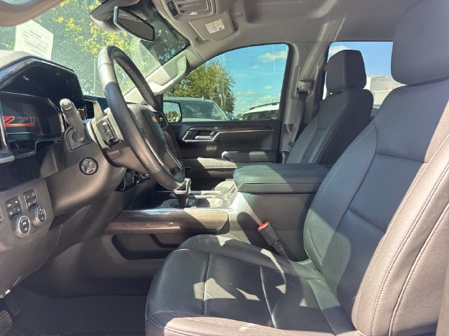 Used 2024 Chevrolet Silverado 1500 LTZ AWD/4WD image 12