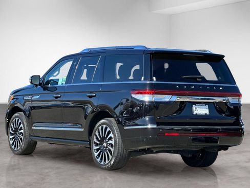 Used 2023 Lincoln Navigator Black Label AWD/4WD image 3