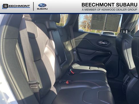 Used 2020 Jeep Cherokee Trailhawk image 24
