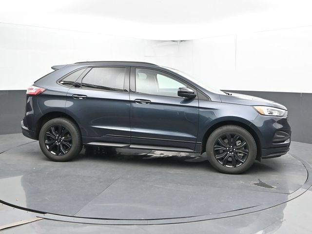 Used 2023 Ford Edge SE w/ Black Appearance Package AWD/4WD image 4