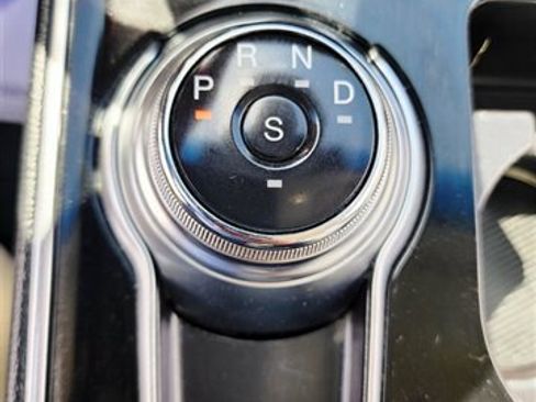 Used 2019 Ford Edge Titanium w/ Cargo Accessory Package image 17