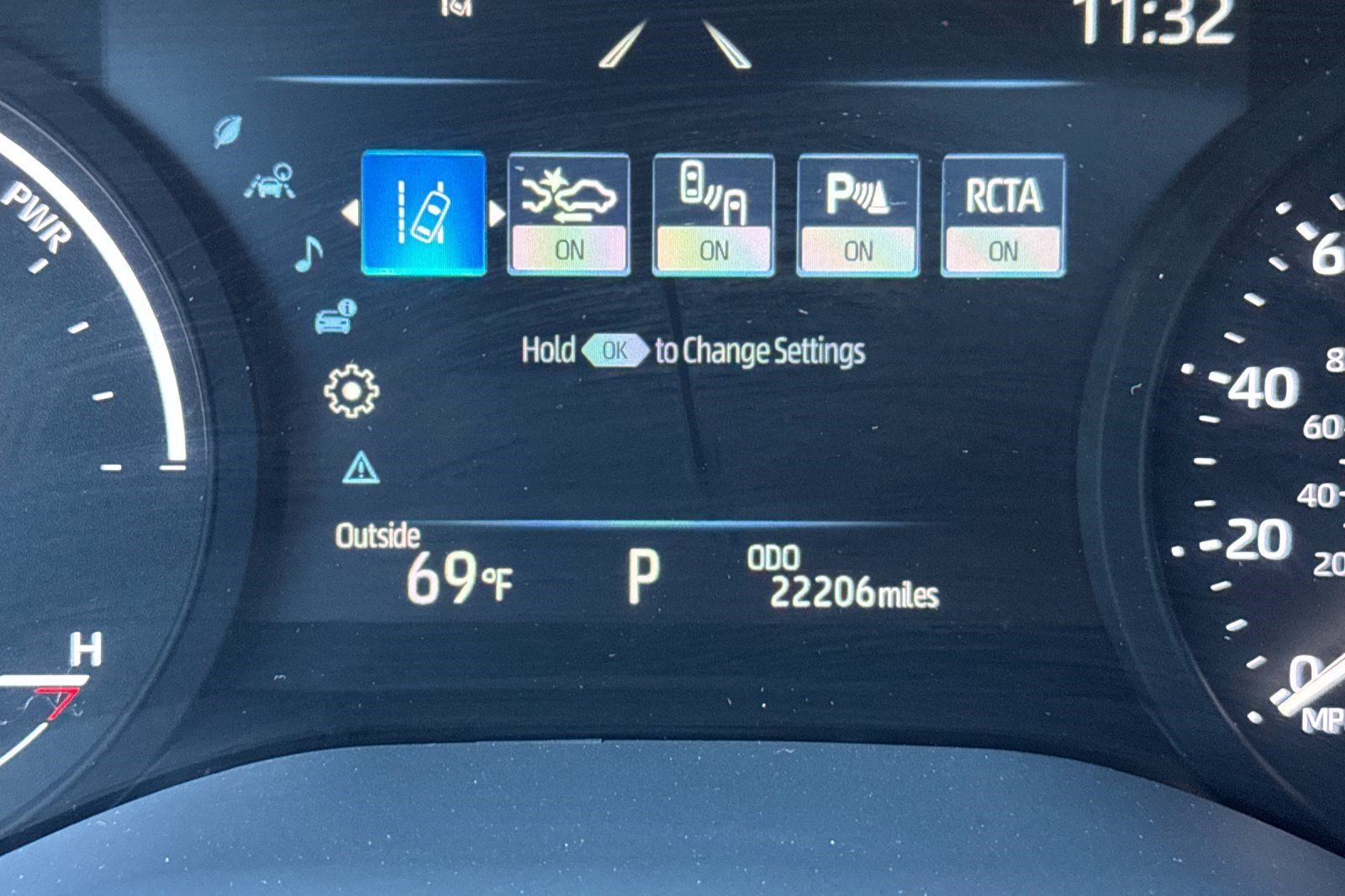 Used 2026 Toyota Sienna XLE FWD image 24