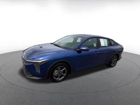 Used 2025 Kia K4 LXS FWD image 8