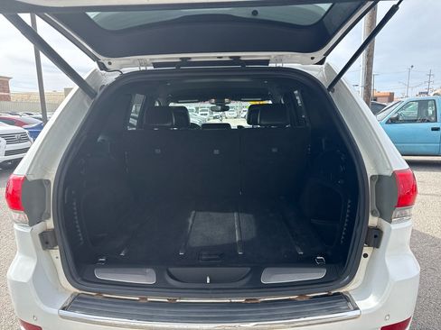 Used 2017 Jeep Grand Cherokee Limited image 8