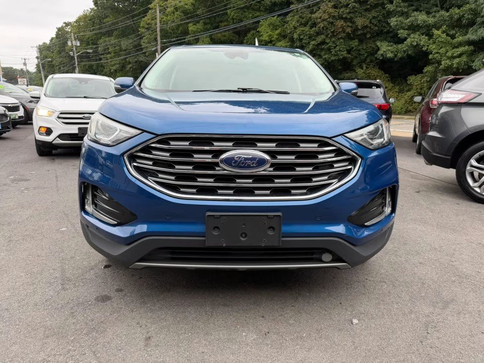 Used 2021 Ford Edge Titanium w/ Cargo Accessory Package AWD/4WD image 4