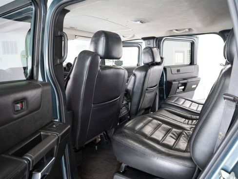 Used 2005 HUMMER H2 w/ Preferred Equipment Group image 25
