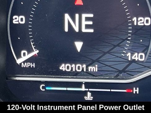 Certified 2024 GMC Sierra 2500 Denali Ultimate image 35