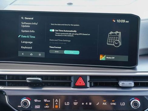 New 2026 Kia Sorento EX w/ EX Premium Package FWD image 16