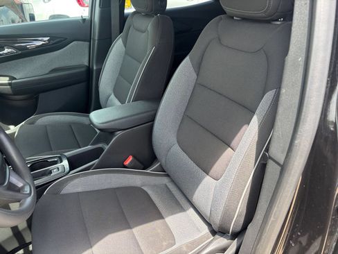 Used 2025 Chevrolet TrailBlazer LT FWD image 34