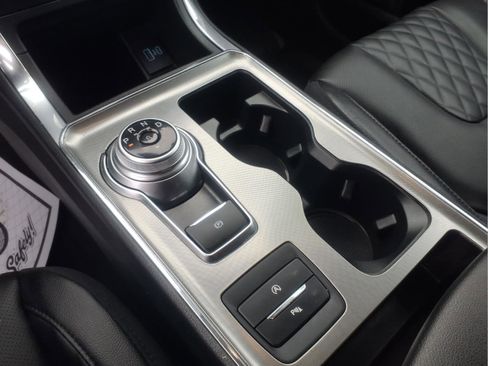 Used 2024 Ford Edge Titanium w/ Equipment Group 301A image 19