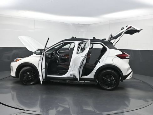 Used 2024 Nissan Kicks SR FWD image 34
