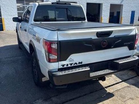 Used 2024 Nissan Titan PRO-4X w/ Pro-4x Convenience Package AWD/4WD image 9
