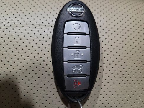 Used 2018 Nissan Murano Platinum w/ Cargo Package image 32