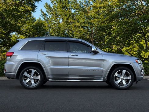 Used 2014 Jeep Grand Cherokee Overland RWD image 2
