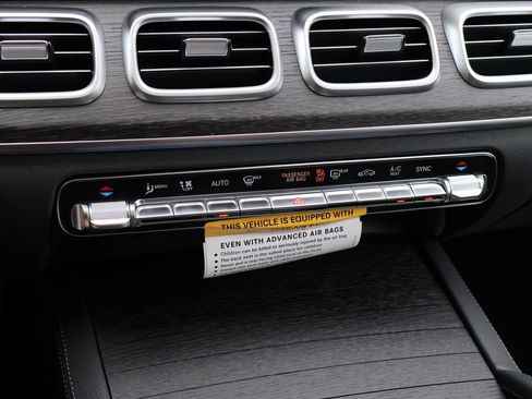 New 2026 Mercedes-Benz GLS 450 4MATIC image 28