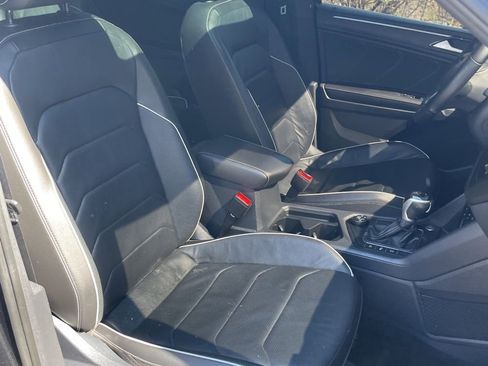 Used 2022 Volkswagen Tiguan SEL R-Line AWD/4WD image 6