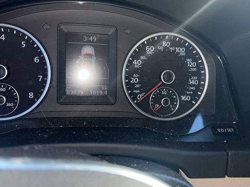 Used 2016 Volkswagen Tiguan R-Line image 3