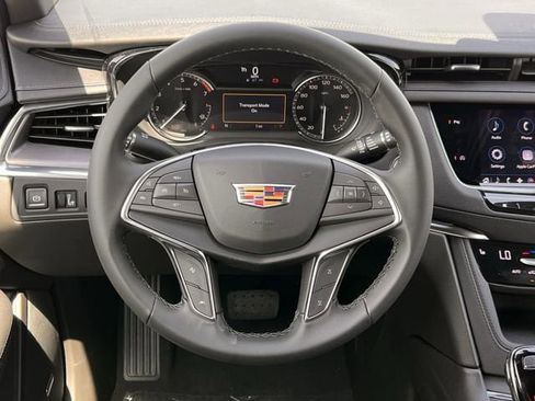 New 2026 Cadillac XT5 Luxury image 11