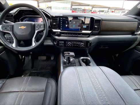 Used 2024 Chevrolet Silverado 1500 High Country w/ High Country Premium Package image 15