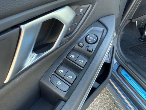 New 2026 BMW 330i Sedan w/ M Sport Package RWD image 13