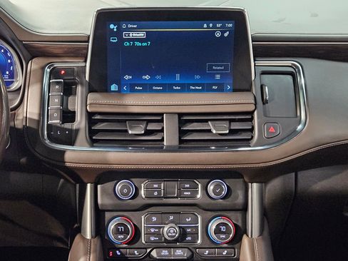 Used 2022 Chevrolet Tahoe Z71 AWD/4WD image 16