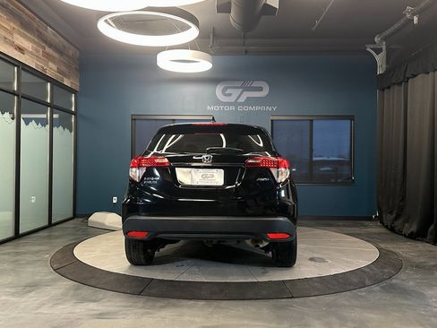 Used 2021 Honda HR-V LX image 4