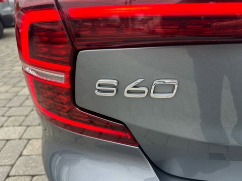 Used 2021 Volvo S60 T5 Momentum w/ Premium Package FWD image 30