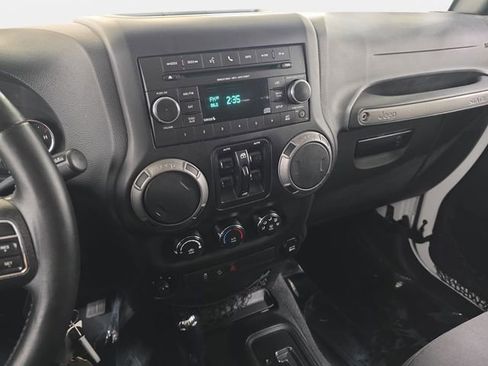 Used 2015 Jeep Wrangler Unlimited Sport w/ Quick Order Package 24S AWD/4WD image 20