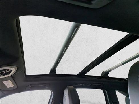 Used 2016 Porsche Cayenne S image 18