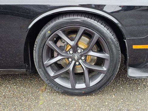 Used 2020 Dodge Challenger R/T w/ Blacktop Package image 10