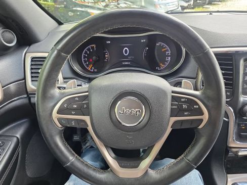 Used 2017 Jeep Grand Cherokee Limited RWD image 15