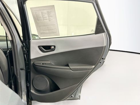 Used 2020 Hyundai Kona SE AWD/4WD image 28