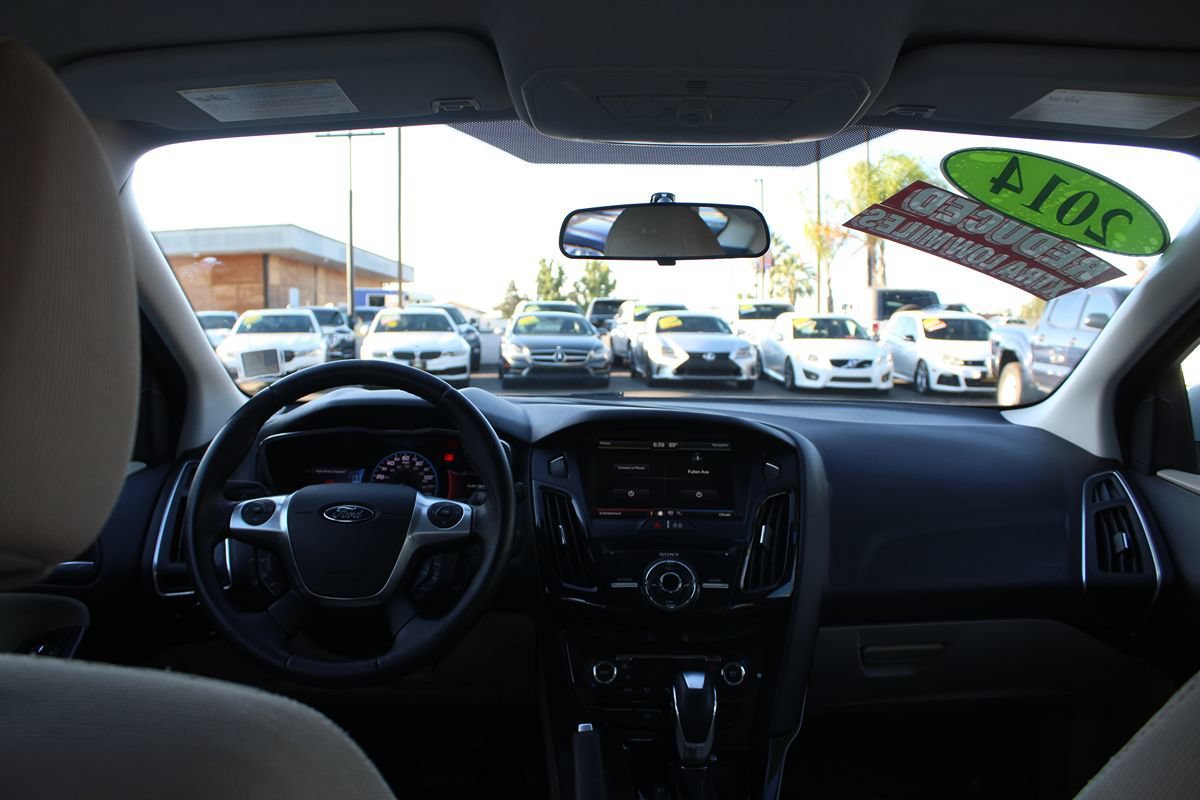 Used 2014 Ford Focus Electric Hatchback FWD image 23